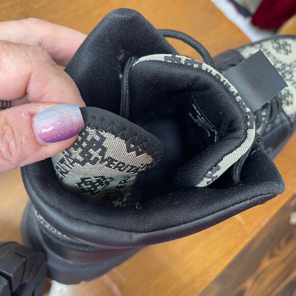 ASOS Design Men’s Chunky Sole Lace Up Boot in Monogram Print Size 9 Wide - Picture 8 of 14